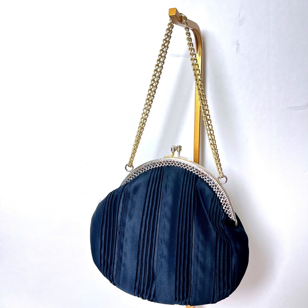 Vintage Black Pleated Satin Evening Clutch Handbag Chain Strap Kiss Lock‎ Clasp